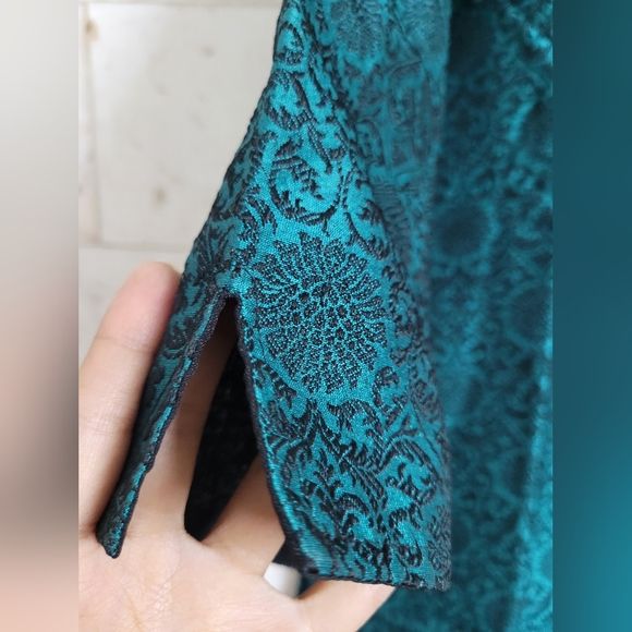 Classy Short Kurta - Picture 10 of 10